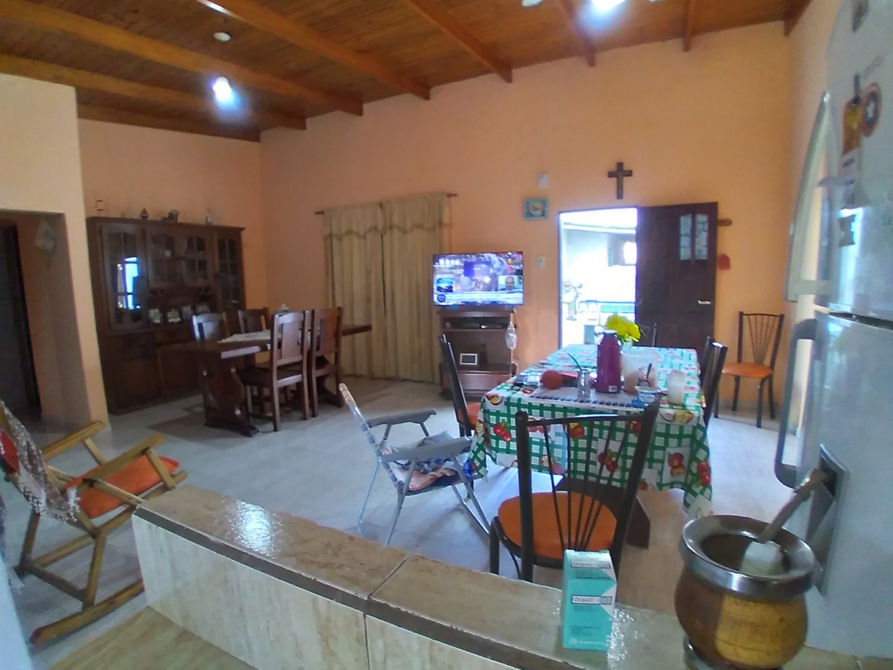 Venta: Dos casas en mismo terreno.