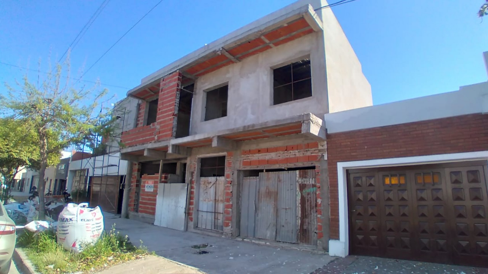 Salon Comercial +departamento - Reconquista