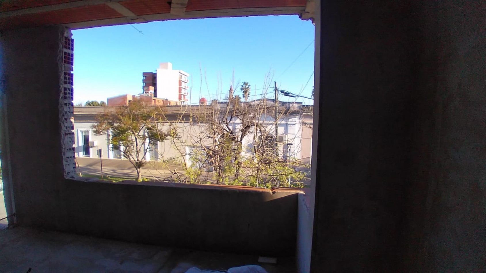 Salon Comercial +departamento - Reconquista