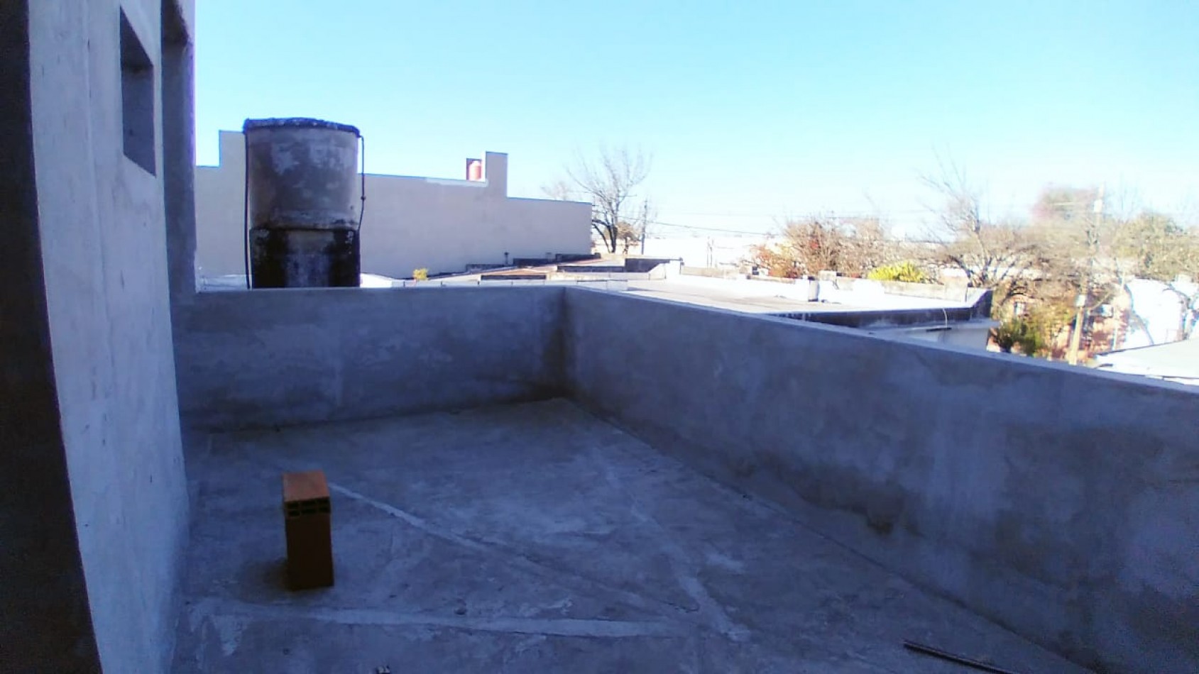 Salon Comercial +departamento - Reconquista