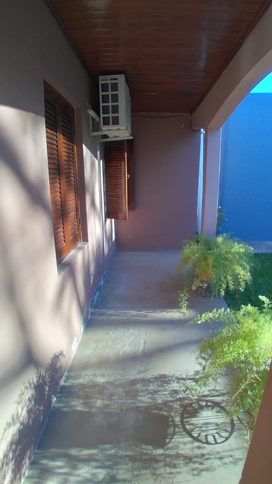 Casa + Local en Venta - Reconquista